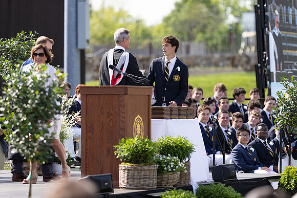 graduation22_diplomas_gh_0489