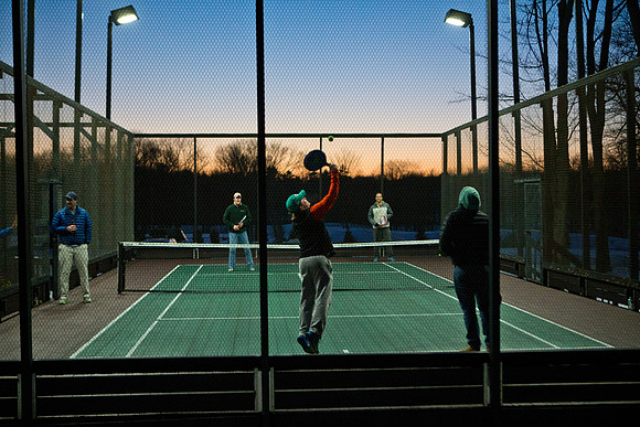 alumni_paddleparty15_mkras_0046