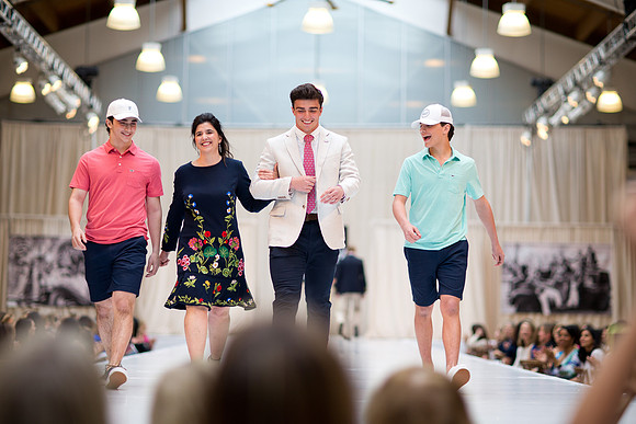 fashionshow19_runway_mk_0329