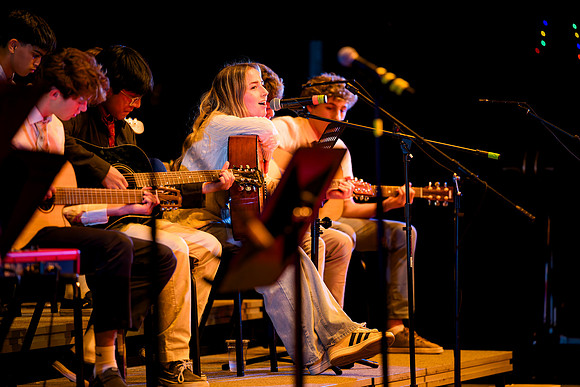holidayconcert24_us_ah_0381