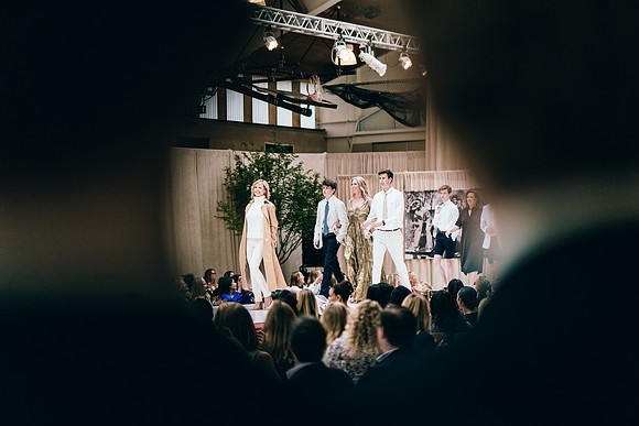 fashionshow19_runway_jk_2104