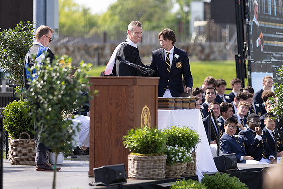 graduation22_diplomas_gh_0501