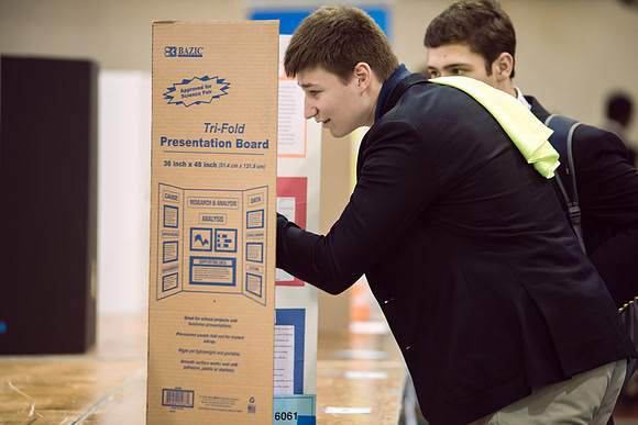 sciencefair16_us_hprescott_8089