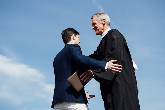 graduation22_diplomas_jk_7527