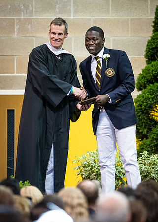 graduation19_wkl1_0123