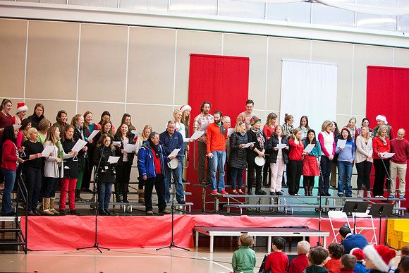 holidayassembly_all_mkras_9549