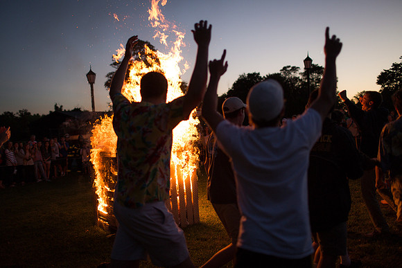 homecoming14_bonfire_jk_2575