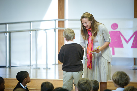 pay2wearpink_assembly_1594