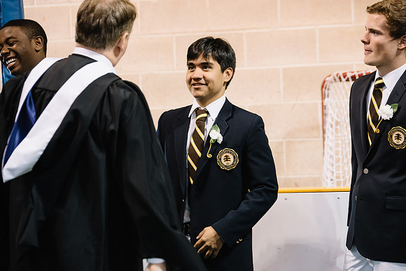 graduation16_hp_9716