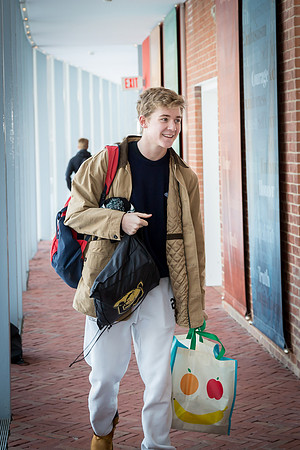 thanksgiving18_fooddrive_us_7927-2
