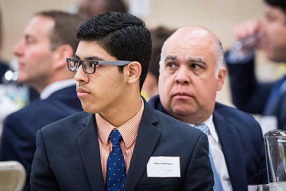fatherson19_wkl_3601