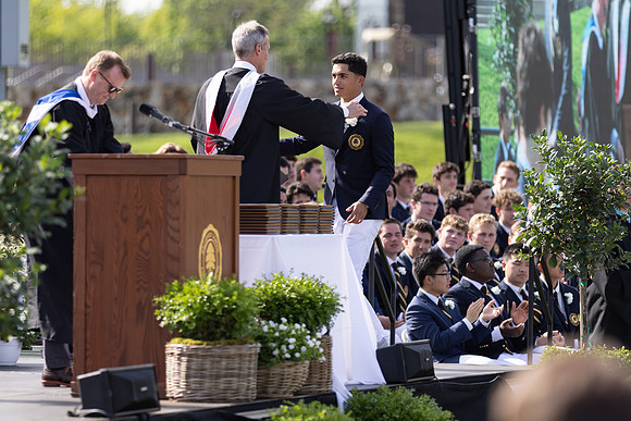 graduation22_diplomas_gh_0564
