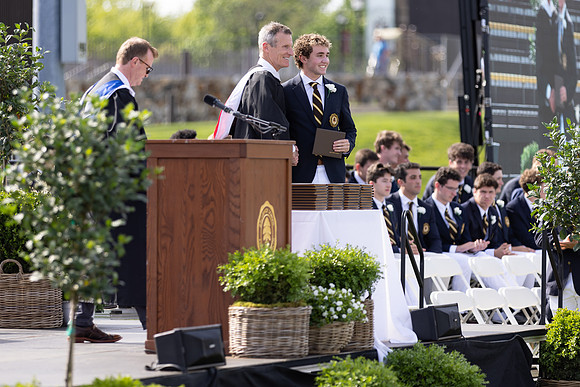 graduation22_diplomas_gh_0667