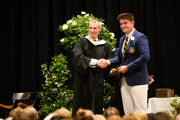 graduation25_diploma_wkl1_5374