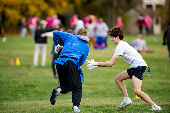 turkeybowl24_us_ah_0212
