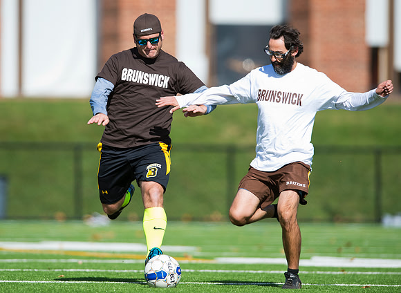 hc15_alumsoccer_dburns_3410