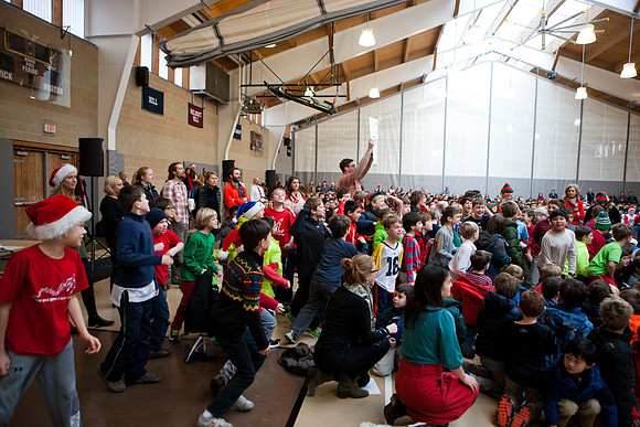holidayassembly_all_mkras_9684