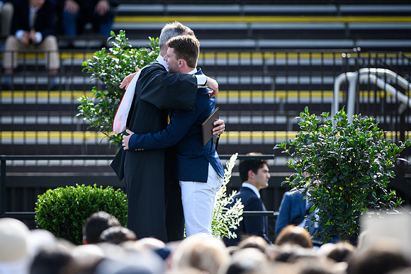 graduation22_diplomas_wkl_0911