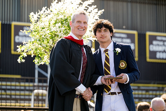 graduation24_diploma_ah_0394