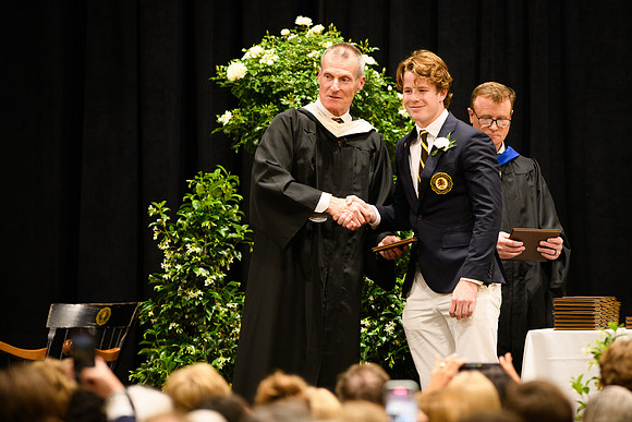 graduation25_diploma_wkl1_5241
