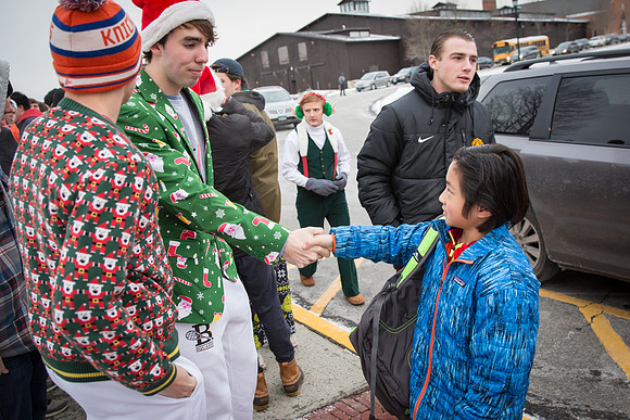 holiday_handshake17_jfess_4365