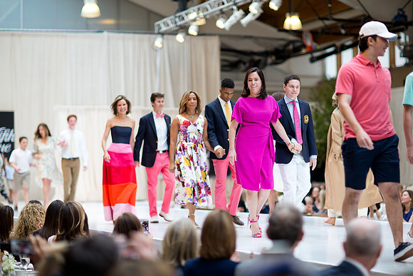 fashionshow19_runway_mk_0421