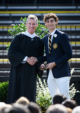 graduation22_diplomas_wkl_0344