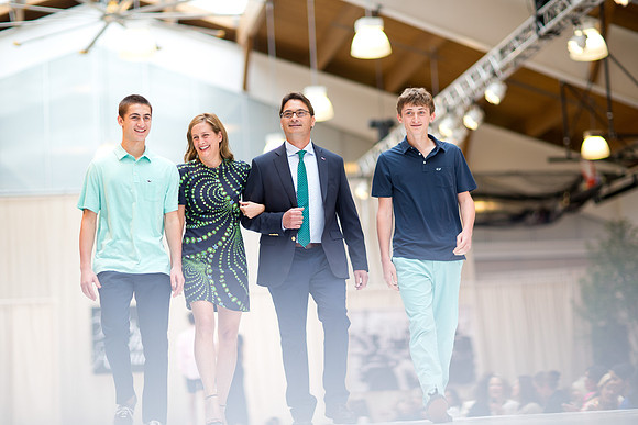 fashionshow19_runway_mk_0235