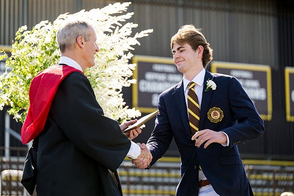 graduation24_diploma_ah_0436