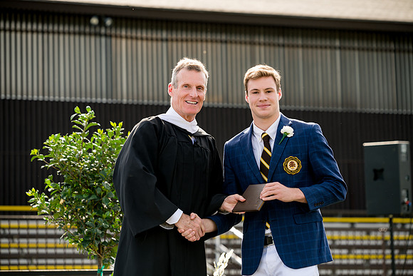 graduation22_diplomas_ah_0328