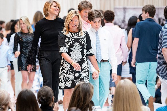 fashionshow19_runway_wkl_1745