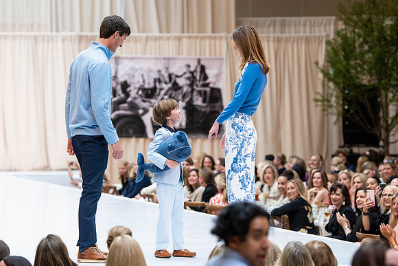 fashionshow19_runway_wkl_0692