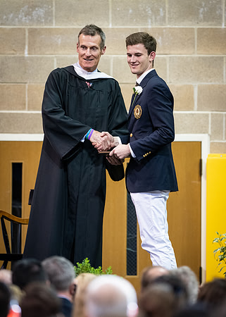 graduation19_wkl1_9501