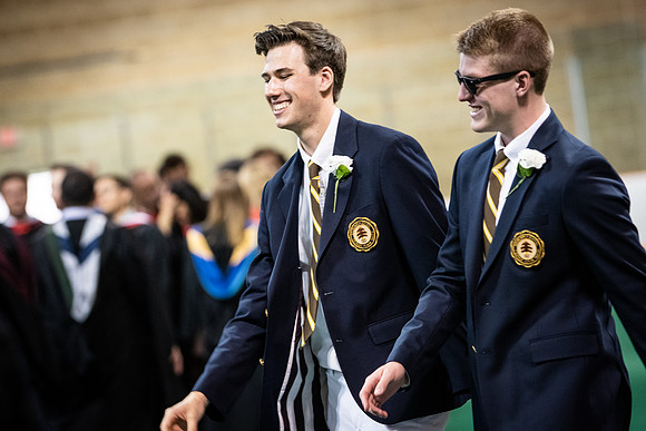 graduation19_wkl2_8070