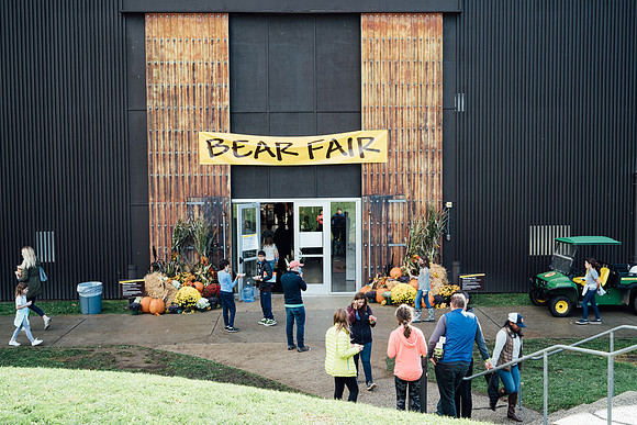 hc21_bearfair_jk_8123