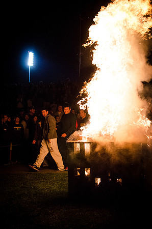 homecoming13_bonfire_wkl_1340