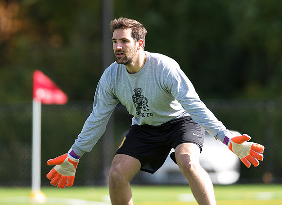 hc15_alumsoccer_dburns_3367