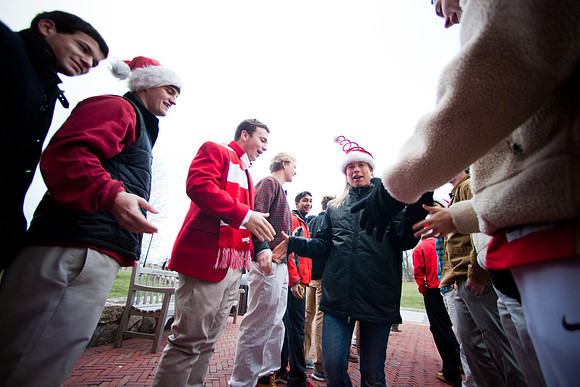 holiday_handshake_kras_0079