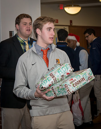 holidaygifts_us_jfess_4161