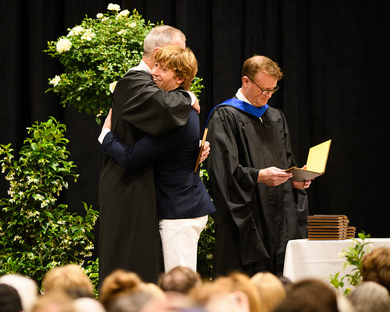 graduation25_diploma_wkl1_5409