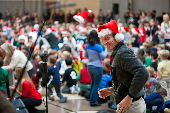 holidayassembly_all_mkras_9726