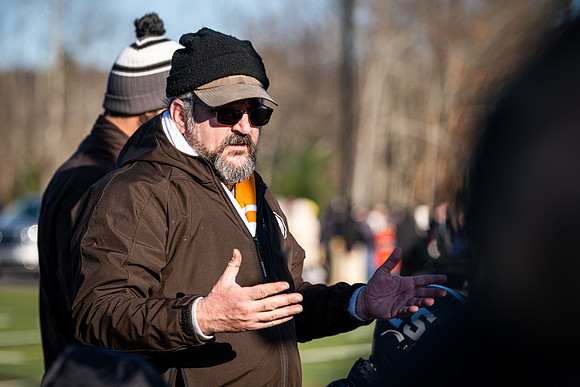 football_nepsac19_wkl8_1568