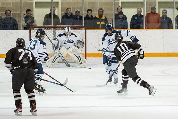 hockey_2022-03-05_nepsihasemis_dburns2_9287