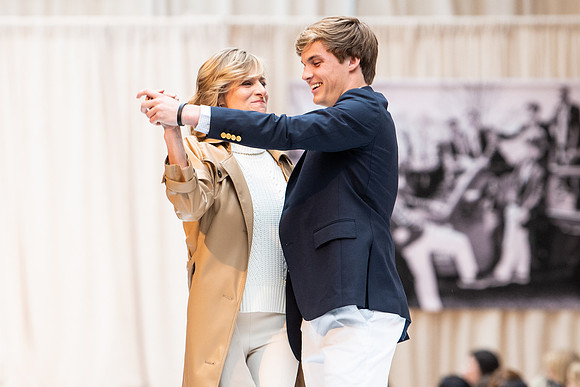 fashionshow19_runway_wkl_0538