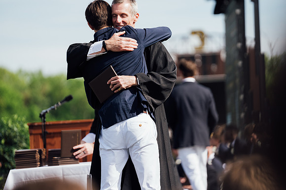 graduation22_diplomas_jk_7588