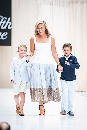fashionshow19_runway_wkl_0592