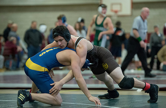wrestling_wneiswa_champs_dburns_6858