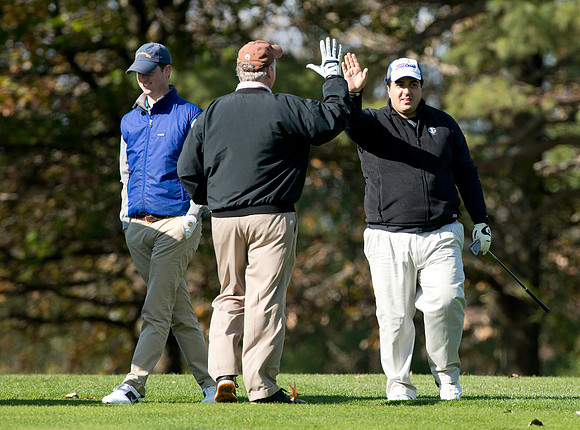 alumni_golfouting13_db_7543