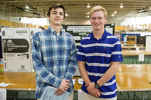 sciencefair14qu_hl_8666