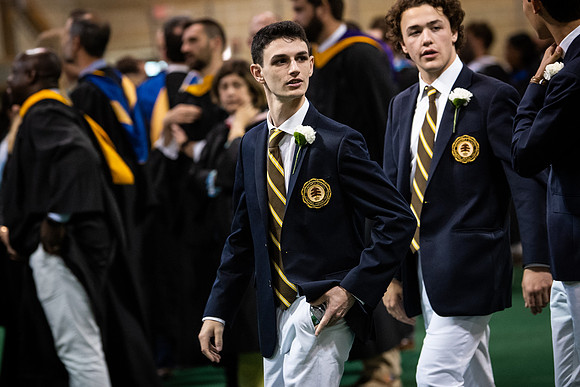 graduation19_wkl2_8084